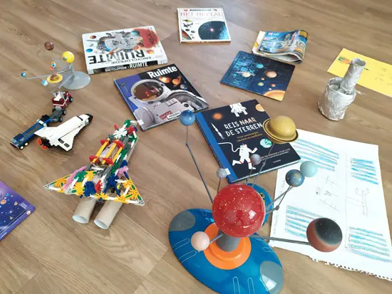 Cuadernos Para Colorear Niños: Libro para colorear el sistema solar de los  niños: Astronautas, planetas, naves espaciales y el universo para niños de  4 a 8 años (Paperback) 